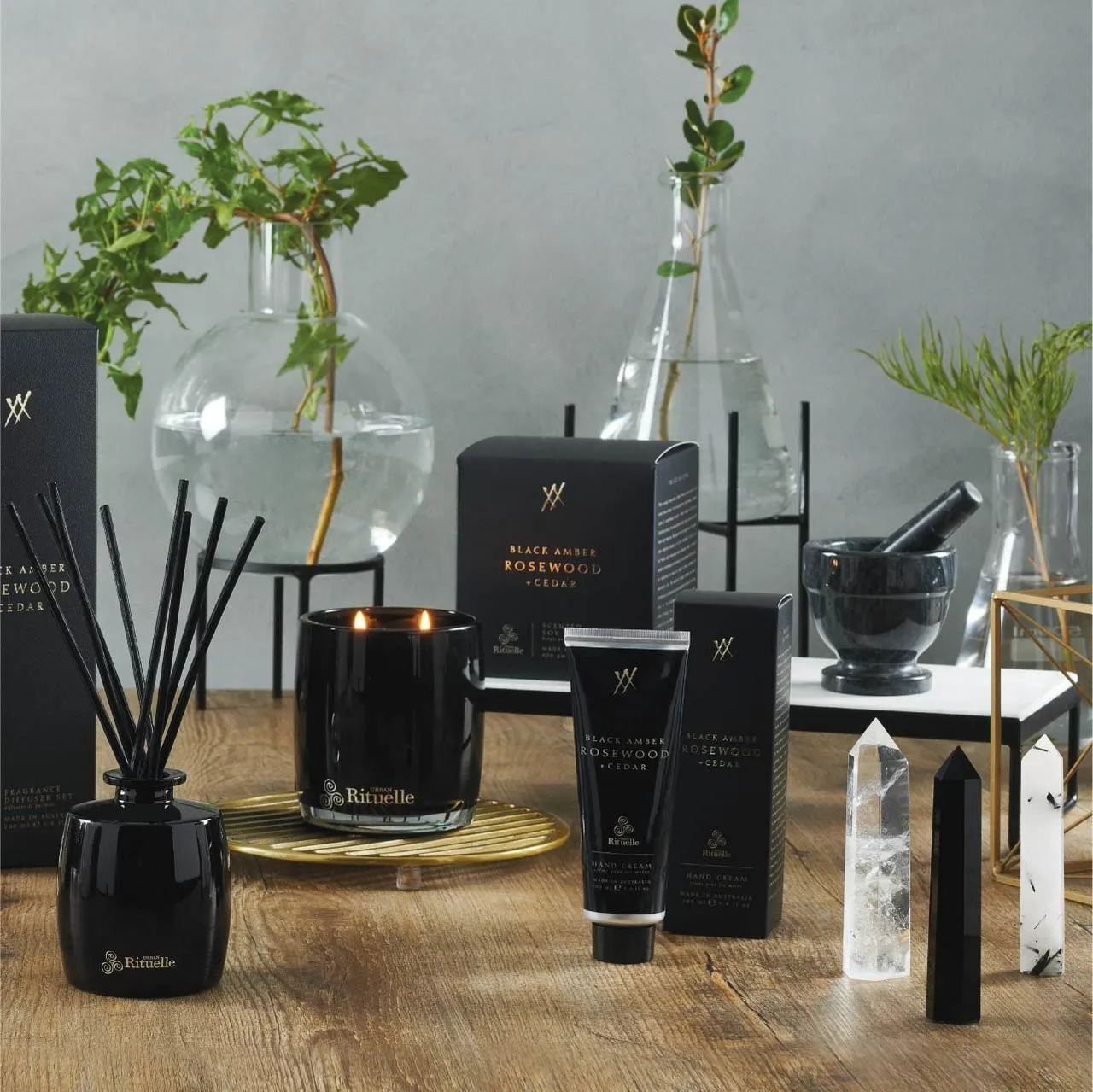 Alchemy Black Amber, Rosewood & Cedar Scented Soy Candle - 400g