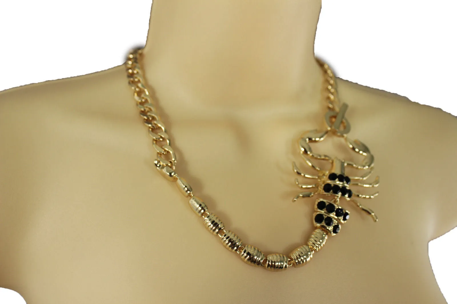 Gold Metal Chain Pearl Bead Choker Short Necklace Silver Black Rhinestones Big Scorpion Pendant