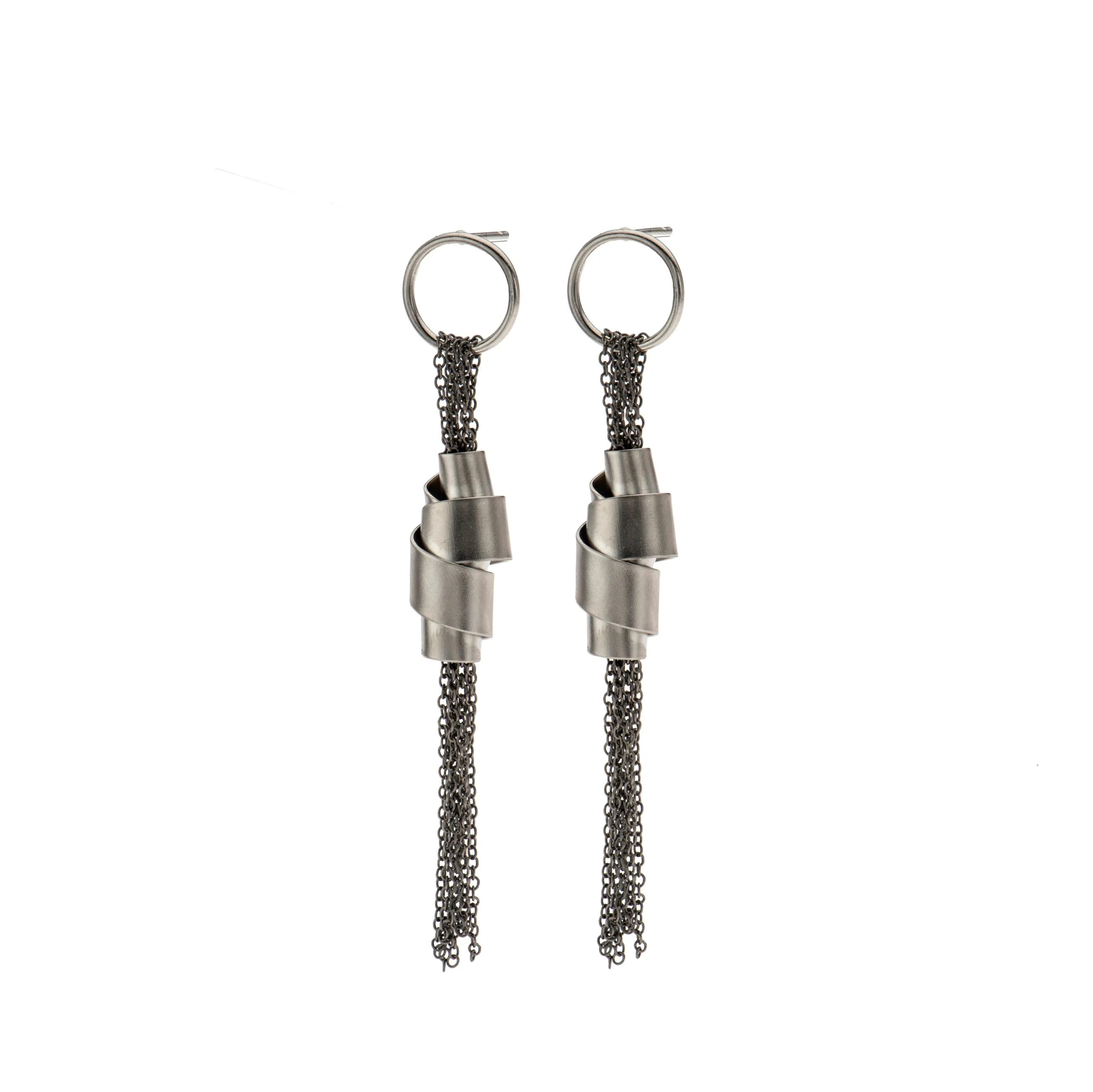 Layla - Edgy silver mesh earrings