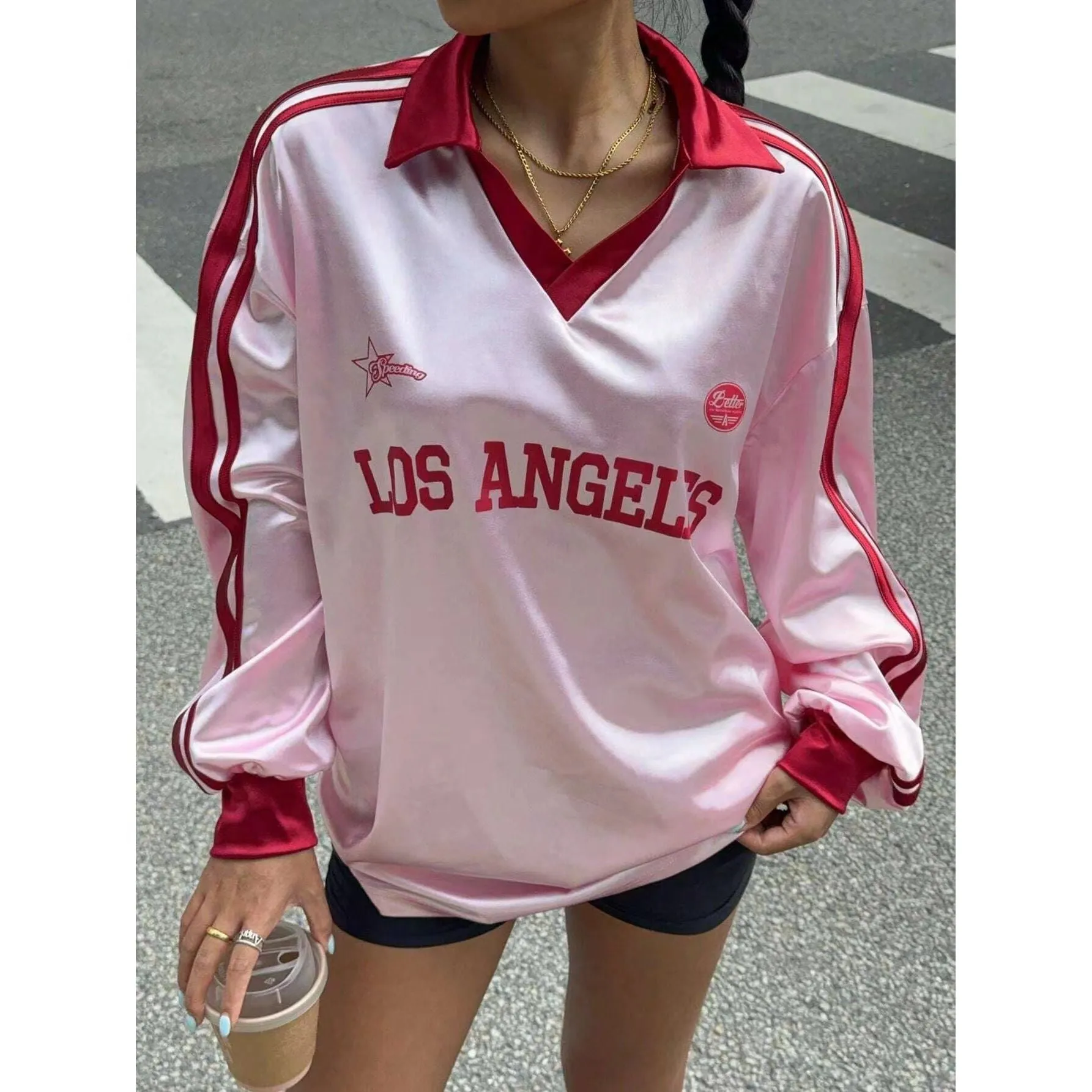 loose long-sleeved T-shirt