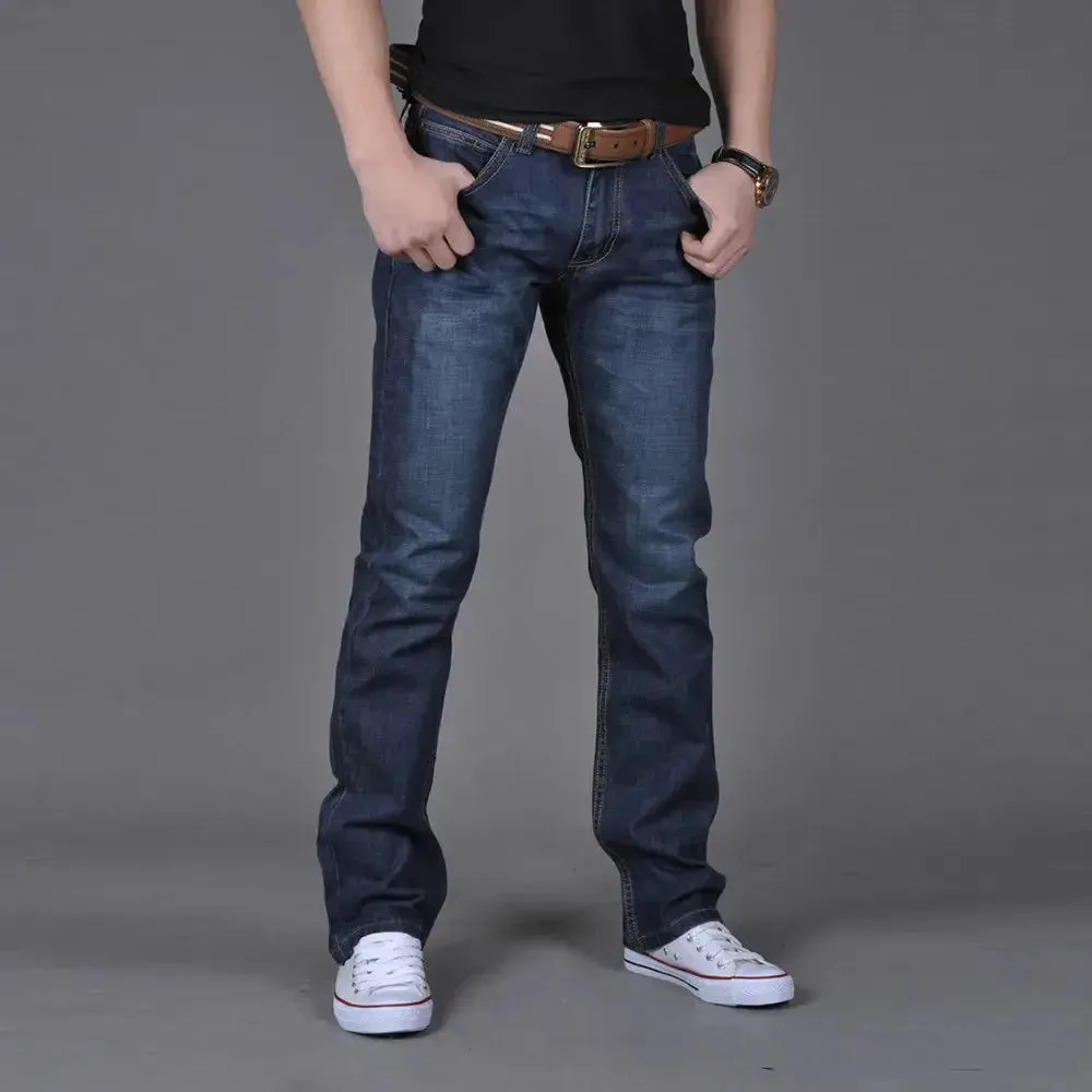 Men’s stretch denim jeans with straight fit, casual streetwear style for skateboarding and hip hop fashion lovers