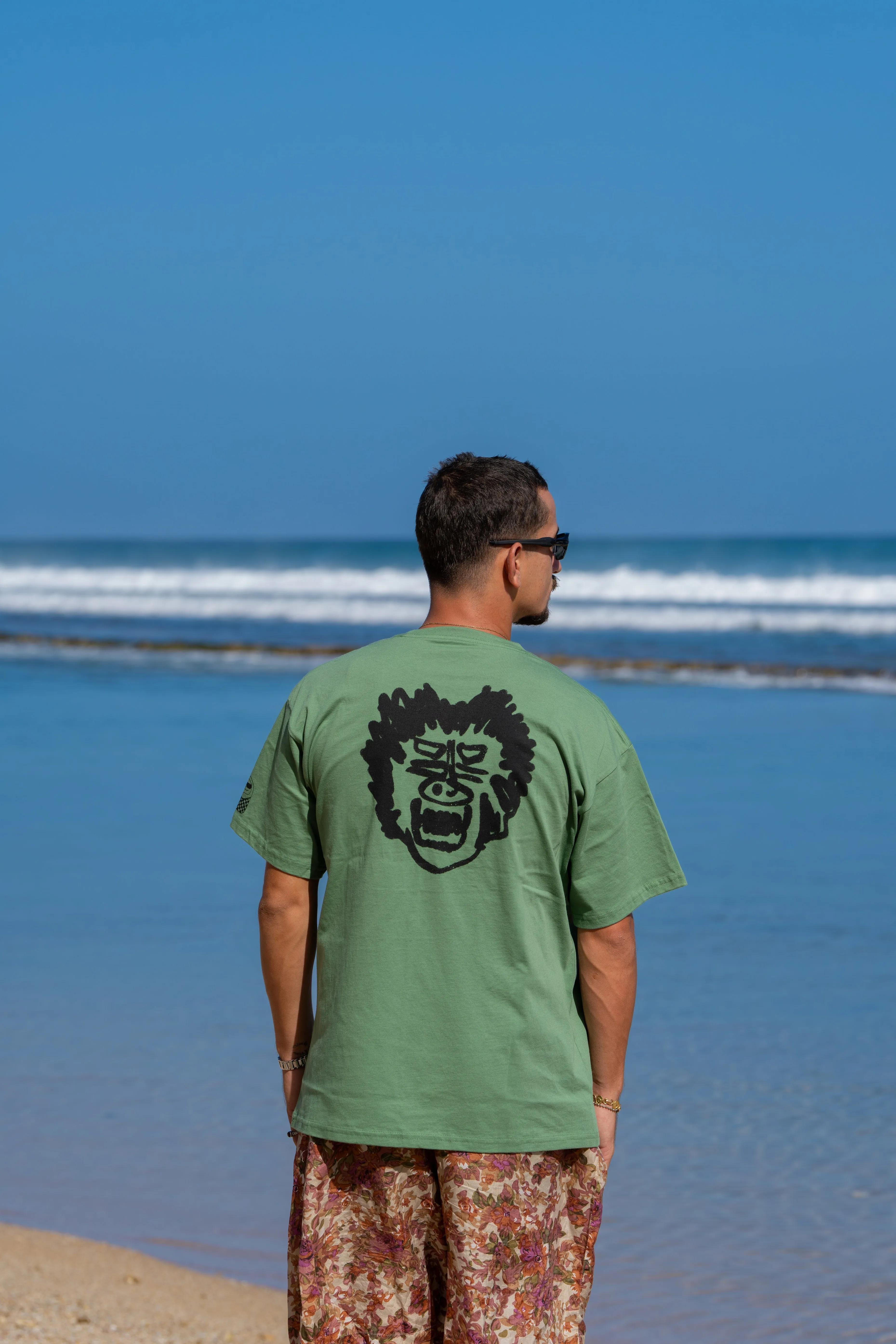 OLIVE CHARLIE TEE