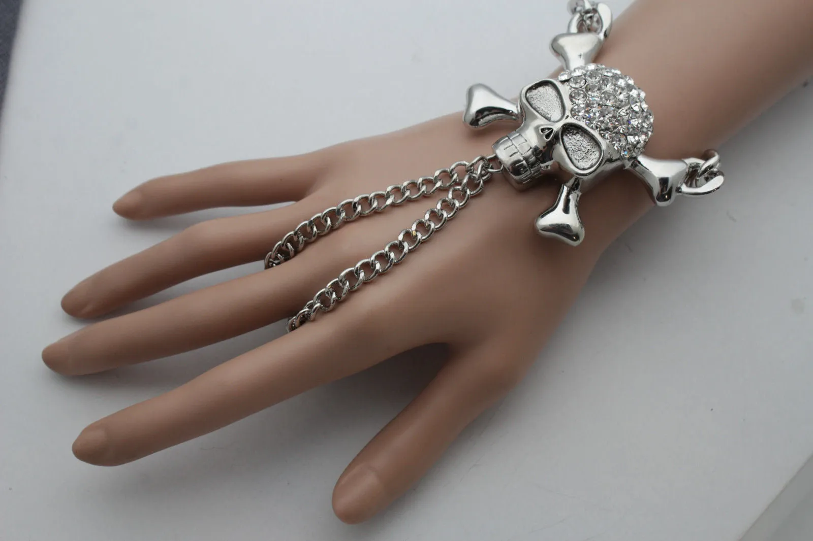 Silver Metal Hand Chain Wrist Bracelet Pirate Skeleton Skull