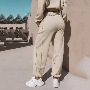 Two-Piece Longsleeve Turtle Neck Sports Suit – Oversized Polo Zipper Sweatshirt and Jogger Pants for Autumn Comfort